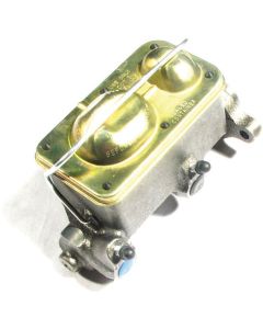 Brake Master Cylinder,W/Disc,71-77