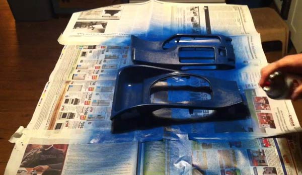 spraying-on-the-table