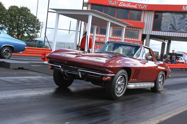 12-1966 Corvette